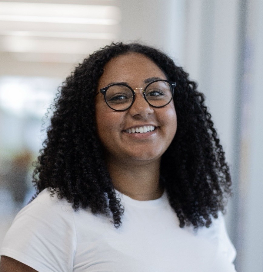 Takina Kindle – headshot